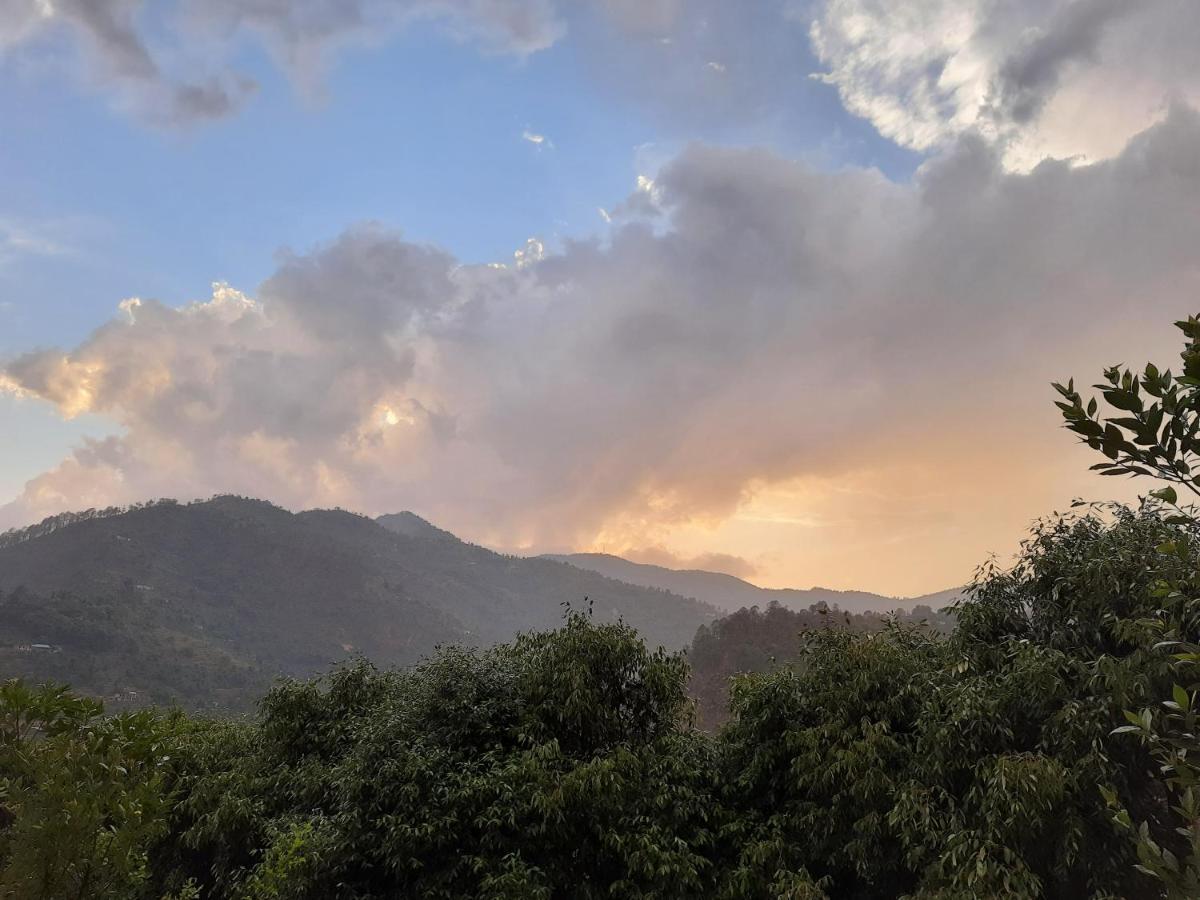 Mukteshwar Grand Retreat Exterior photo